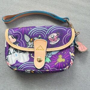 🏰 Dooney & Bourke Disney Wristlet Bag
